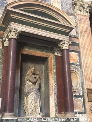 Фигуры святых в Пантеоне Богородица
